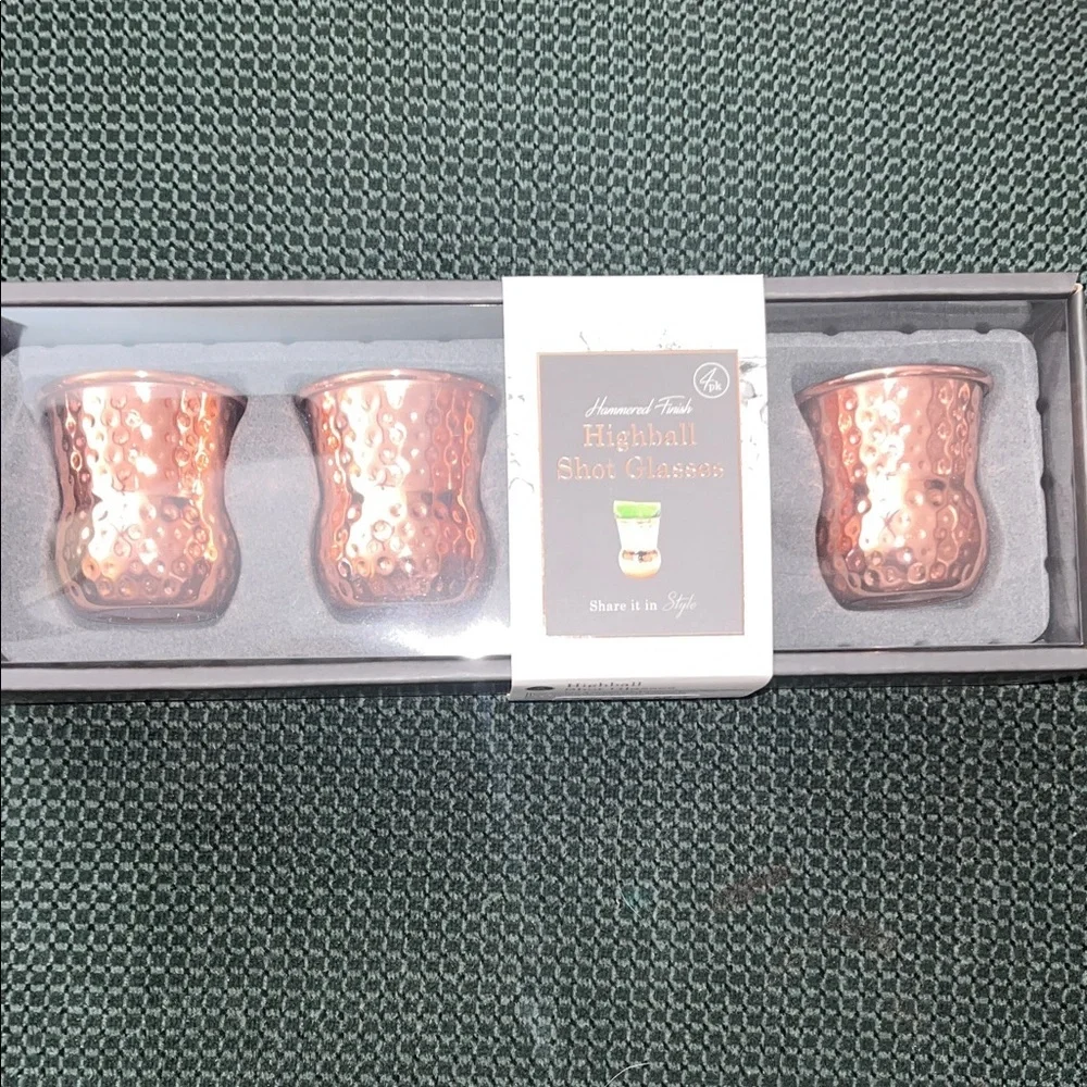 Hammered Finish Moscow Mule Copper Shot Glasses Set - Picture 1 of 2